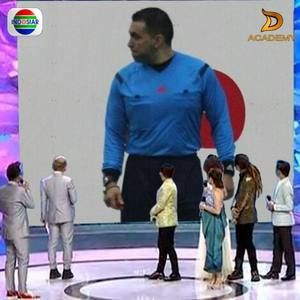 Meet your Posher, Edmundo